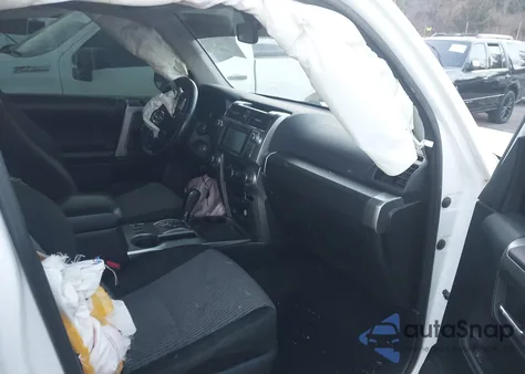 2017 Toyota 4Runner Sr5 z USA, uszkodzony, nr VIN JTEZU5JR8H5148428